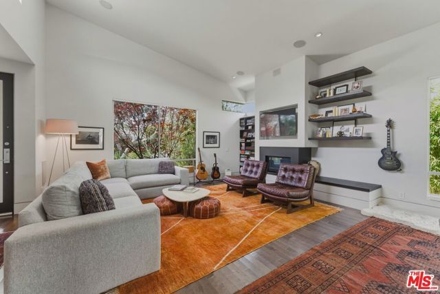 12706 Stanwood Drive, Los Angeles, CA 90066