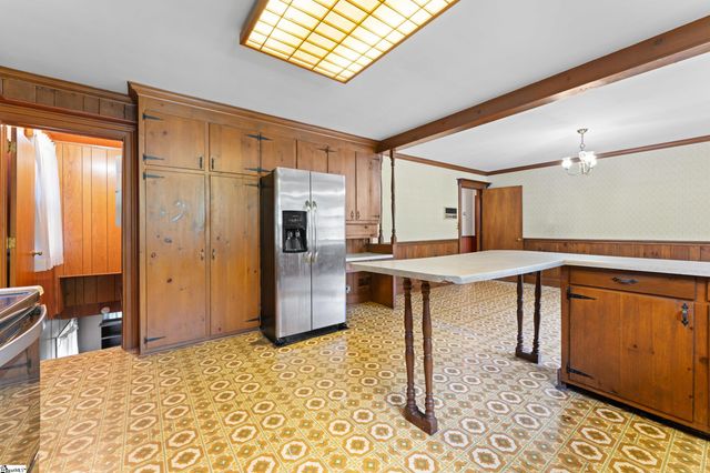 210 N Rockview Drive, Greenville, SC 29609