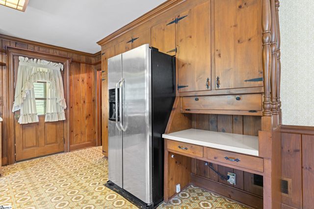 210 N Rockview Drive, Greenville, SC 29609