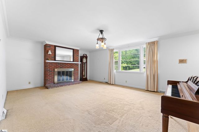 210 N Rockview Drive, Greenville, SC 29609