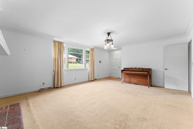 210 N Rockview Drive, Greenville, SC 29609