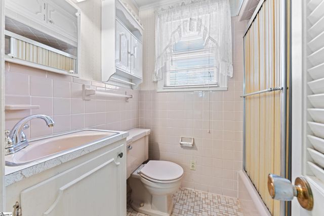 210 N Rockview Drive, Greenville, SC 29609