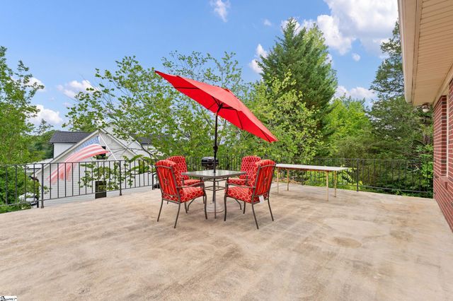 210 N Rockview Drive, Greenville, SC 29609