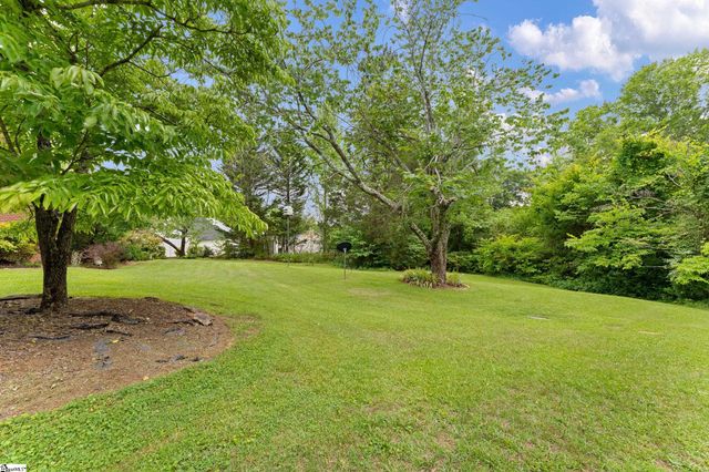 210 N Rockview Drive, Greenville, SC 29609
