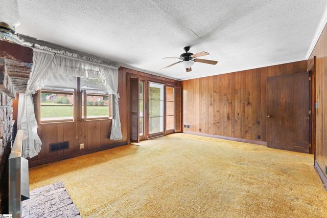 210 N Rockview Drive, Greenville, SC 29609