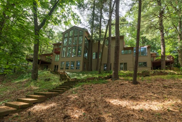 7129 Lakeridge Place, Texas Twp, MI 49009