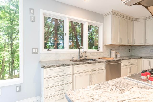 7129 Lakeridge Place, Texas Twp, MI 49009