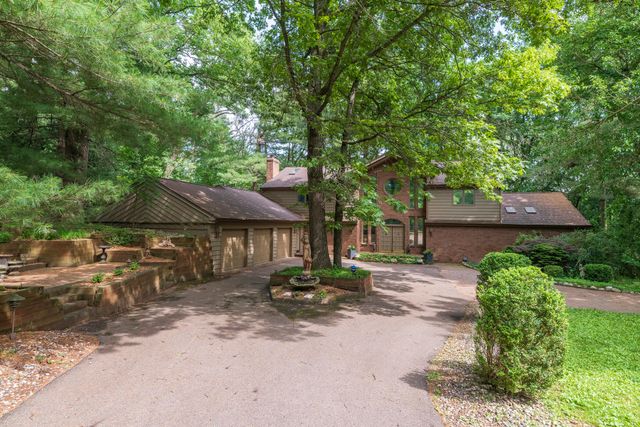 7129 Lakeridge Place, Texas Twp, MI 49009