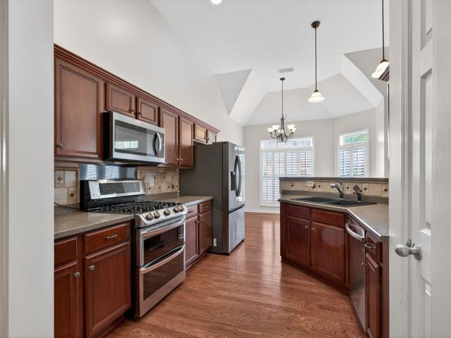 1077 Nealcrest Cir, Spring Hill, TN 37174