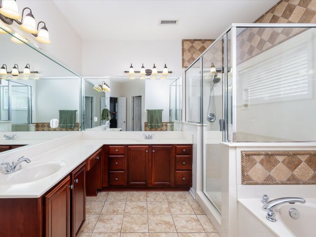 1077 Nealcrest Cir, Spring Hill, TN 37174