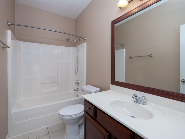 1077 Nealcrest Cir, Spring Hill, TN 37174