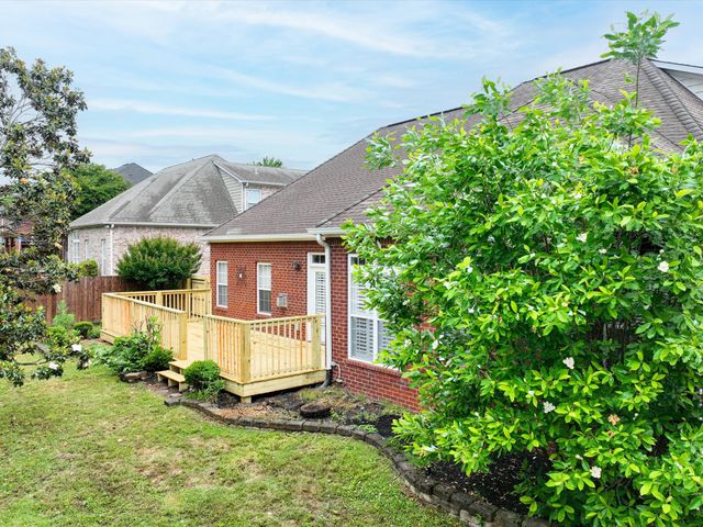 1077 Nealcrest Cir, Spring Hill, TN 37174