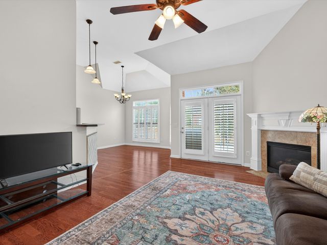 1077 Nealcrest Cir, Spring Hill, TN 37174