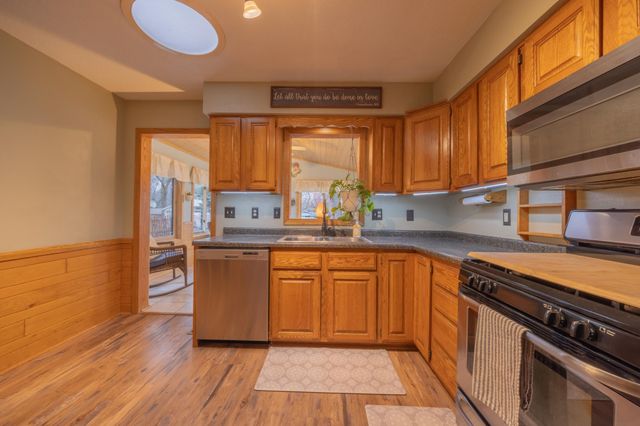 1318 6th Street SW, Willmar, MN 56201