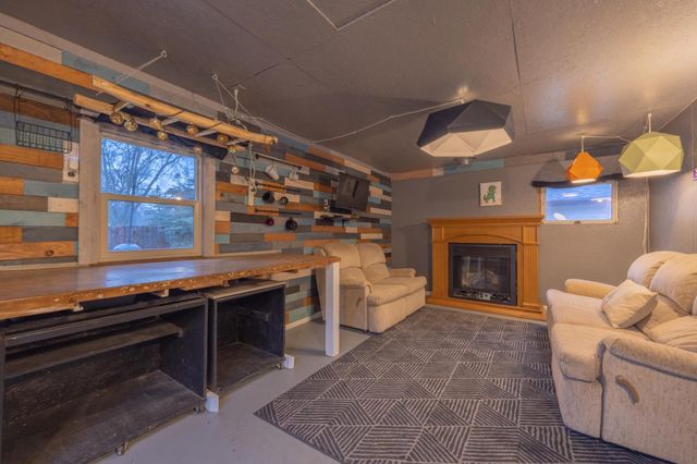 1318 6th Street SW, Willmar, MN 56201