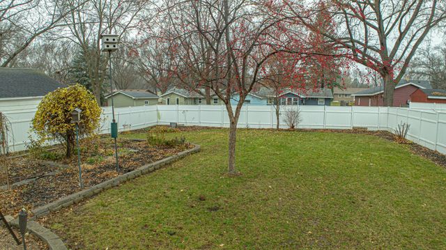 1318 6th Street SW, Willmar, MN 56201