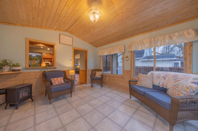 1318 6th Street SW, Willmar, MN 56201