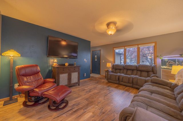 1318 6th Street SW, Willmar, MN 56201