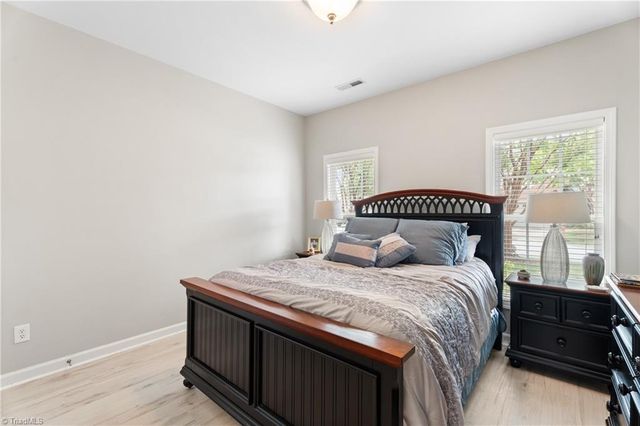 304 Pelican Lane, Clemmons, NC 27012