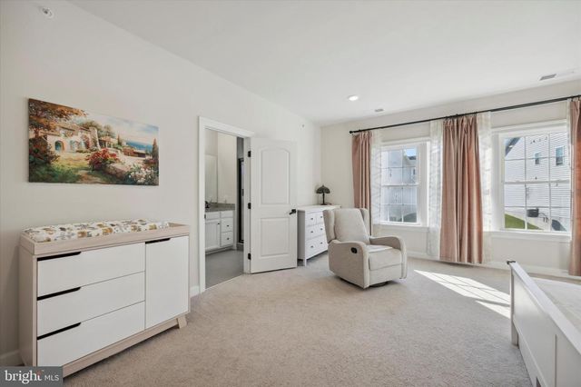 831 STONECLIFFE RD, Malvern, PA 19355