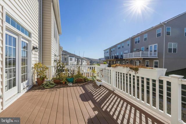 831 STONECLIFFE RD, Malvern, PA 19355