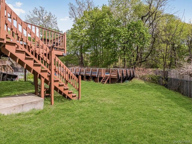 69 Cedar Avenue, New Windsor, NY 12553