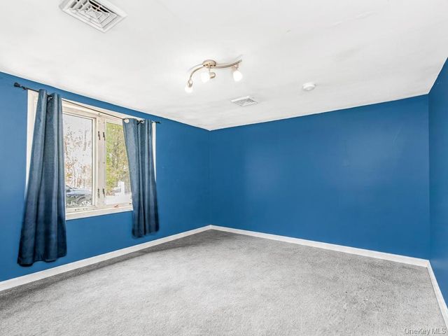 69 Cedar Avenue, New Windsor, NY 12553