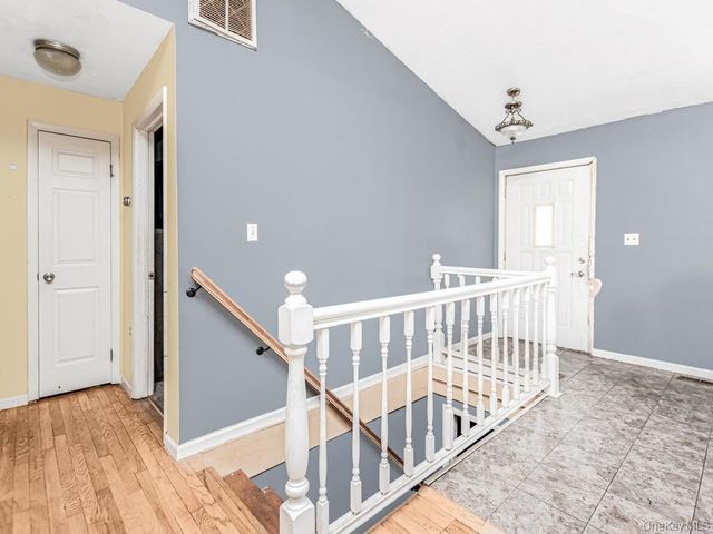 69 Cedar Avenue, New Windsor, NY 12553