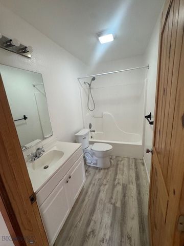 302 10th, Belgrade, MT 59714