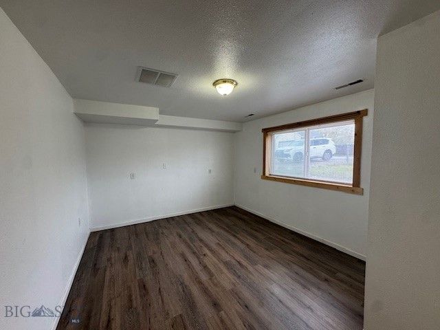 302 10th, Belgrade, MT 59714