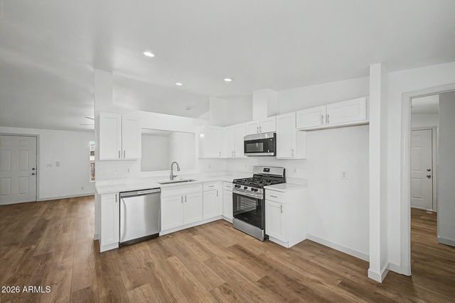 7130 N 68TH Drive, Glendale, AZ 85303