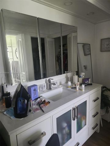 8810 SW 123rd Ct M103, Miami, FL 33186