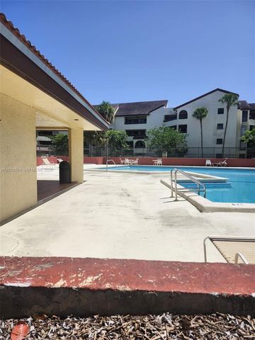 8810 SW 123rd Ct M103, Miami, FL 33186