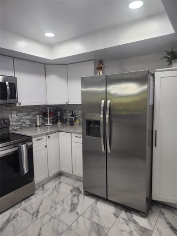 8810 SW 123rd Ct M103, Miami, FL 33186