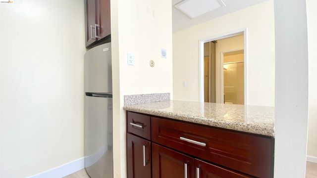 2 Commodore Drive D273, Emeryville, CA 94608