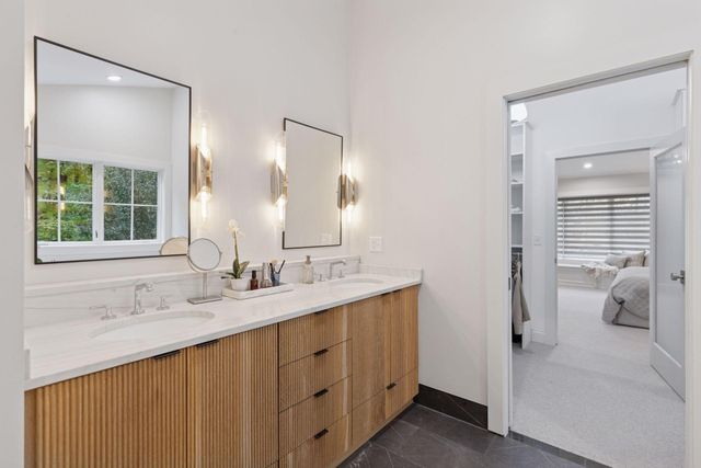 19020 Minnetonka Boulevard, Deephaven, MN 55391