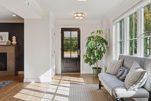 19020 Minnetonka Boulevard, Deephaven, MN 55391