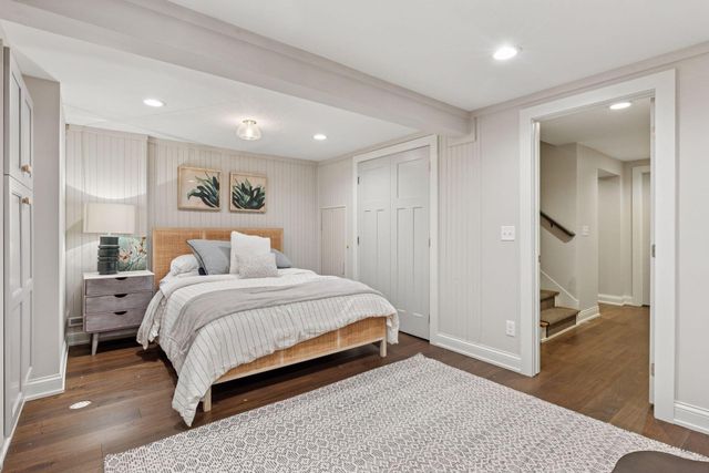 19020 Minnetonka Boulevard, Deephaven, MN 55391