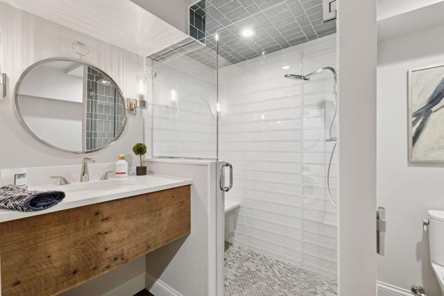 19020 Minnetonka Boulevard, Deephaven, MN 55391