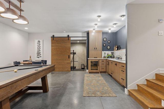 19020 Minnetonka Boulevard, Deephaven, MN 55391