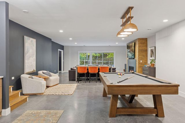 19020 Minnetonka Boulevard, Deephaven, MN 55391