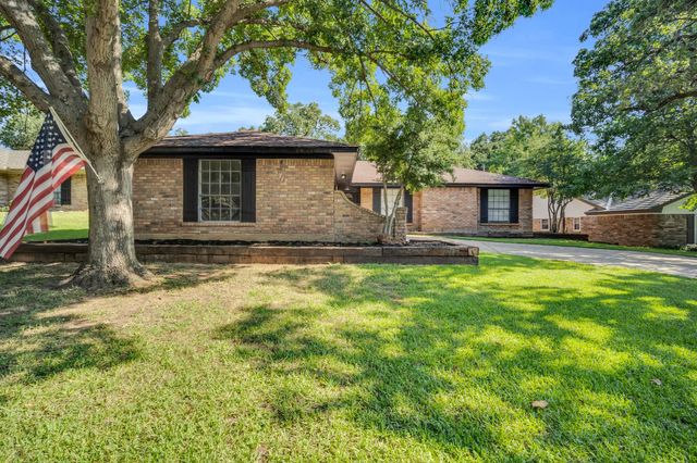 5717 Stage Line Court, Arlington, TX 76017