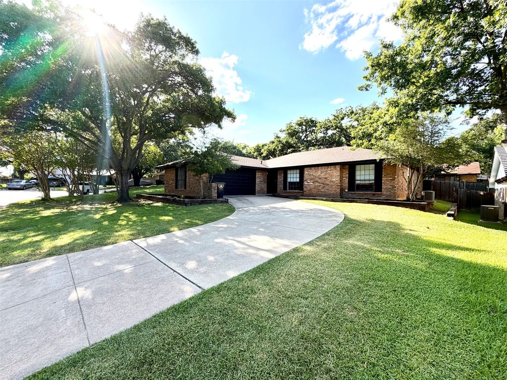 5717 Stage Line Court, Arlington, TX 76017