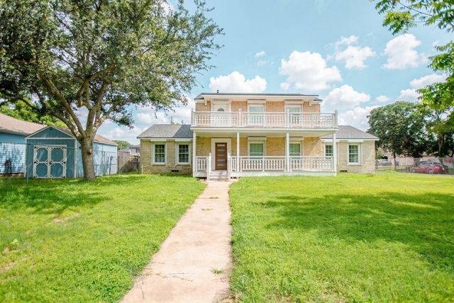 104 12th Avenue N, Texas City, TX 77590