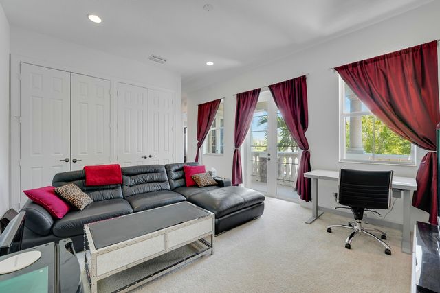 8197 Butler Greenwood Drive, West Palm Beach, FL 33411