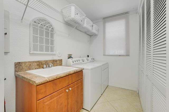 8197 Butler Greenwood Drive, West Palm Beach, FL 33411