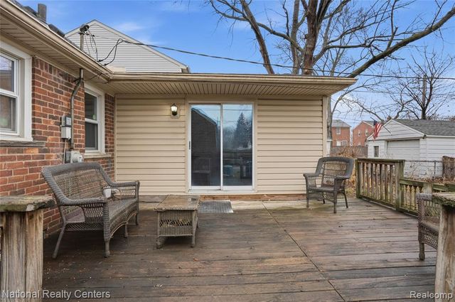 9376 Dixie, Redford, MI 48239