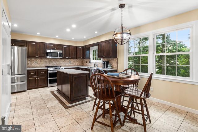 20 CINNAMON DR, Hockessin, DE 19707