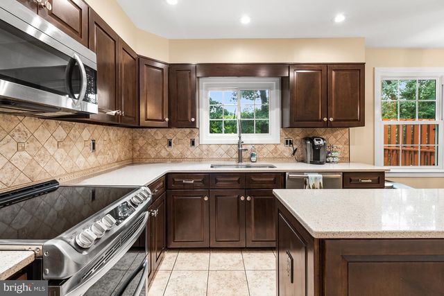 20 CINNAMON DR, Hockessin, DE 19707