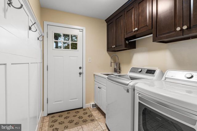 20 CINNAMON DR, Hockessin, DE 19707